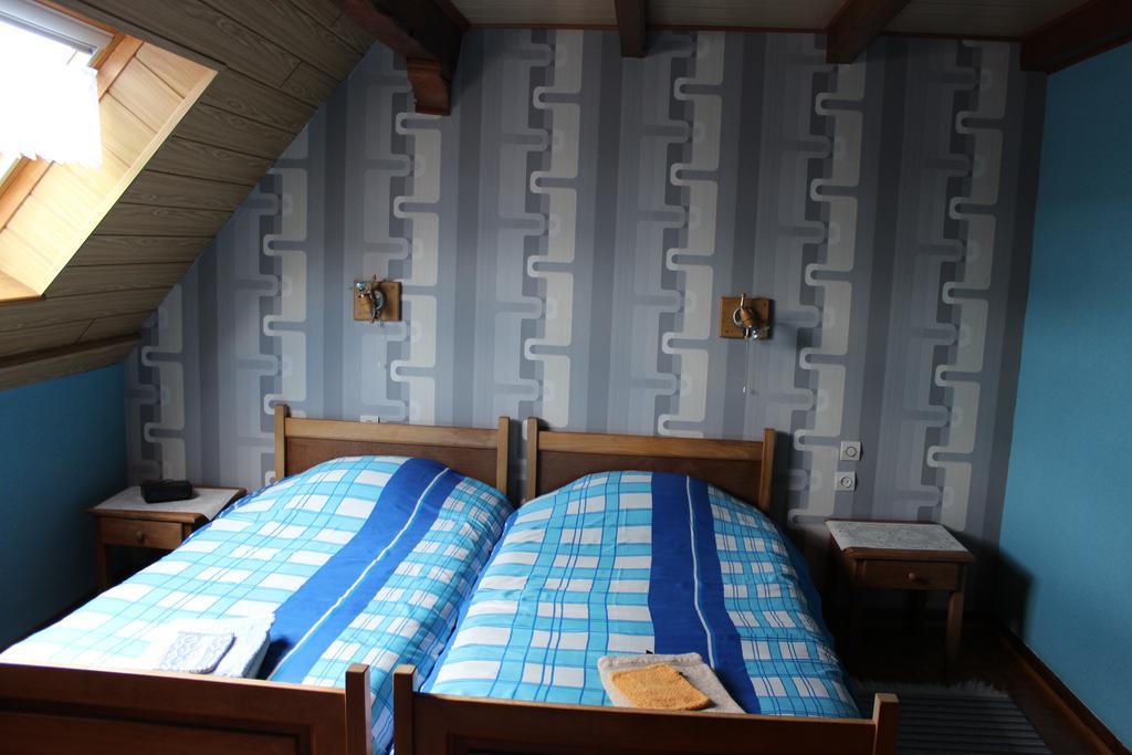 Chambres D'Hotes Au Vieux Moulin Entre Sarreguemine Et Bitche Rahling Rum bild